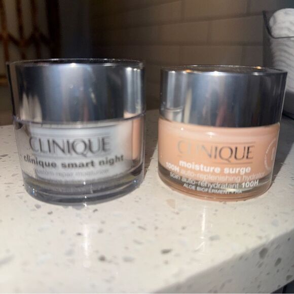 Clinique Smart Night and Moisture Surge bundle- brand new (no box) Full size! - Picture 8 of 8